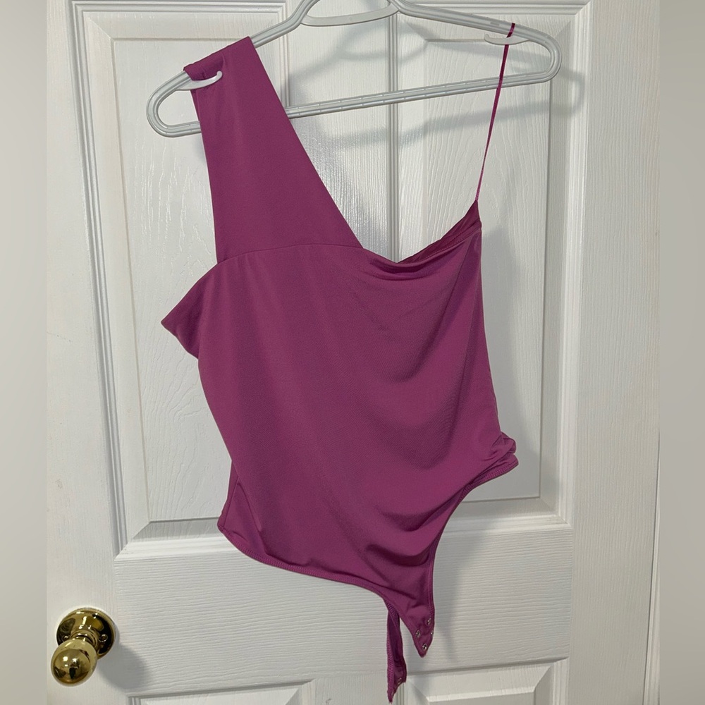 Dynamite One-Shoulder Bodysuit, excellent condition. Size Medium
